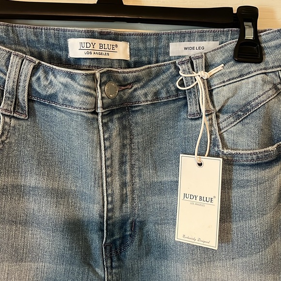 BWT Judy Blue wide leg jeans - Picture 2 of 3